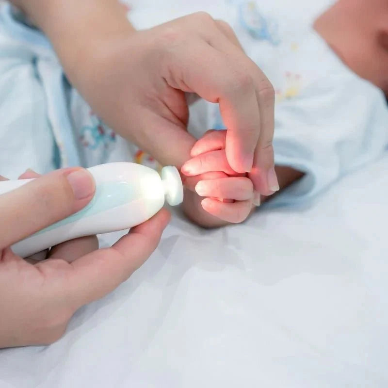 Coupez et limez les ongles de bébé en toute sécurité grâce à notre kit électrique,silencieux et doux.